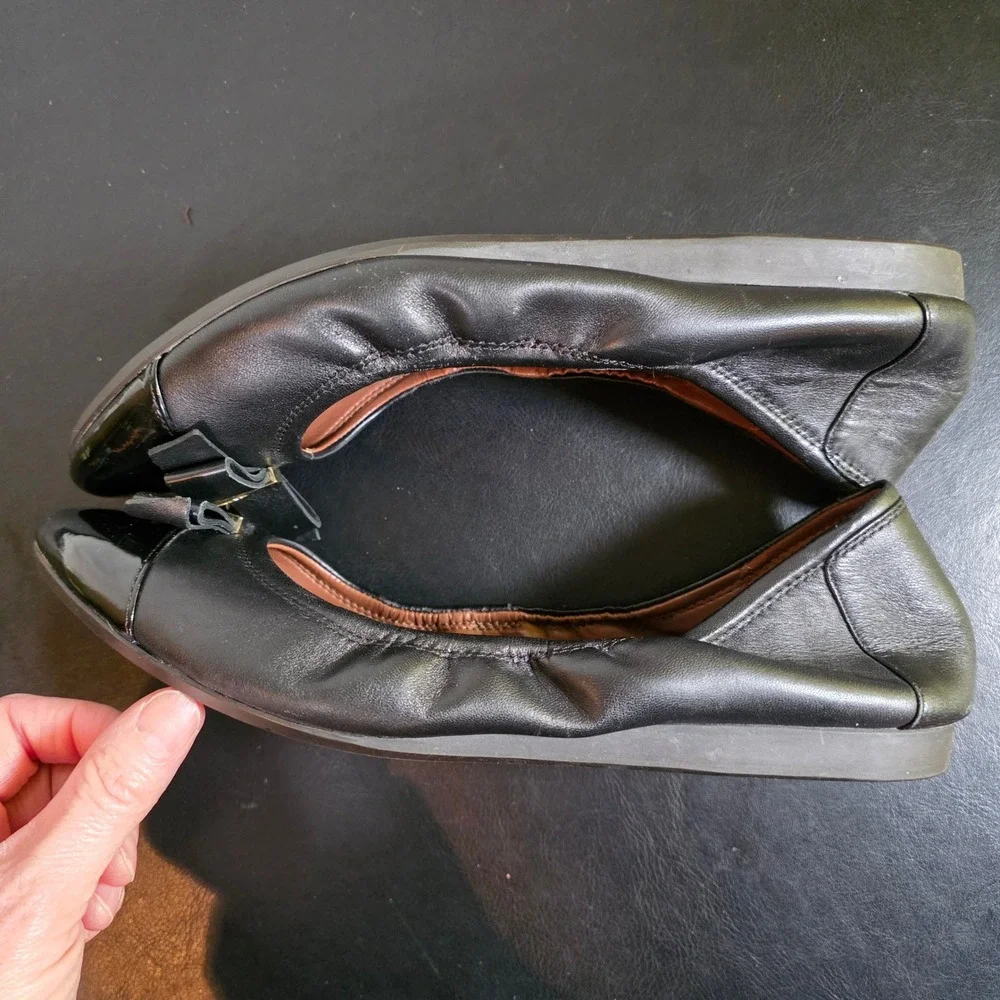 COLE HAAN Women's 11 Black Leather Tali Bow Ballet Flats Patent Cap‎ Toe